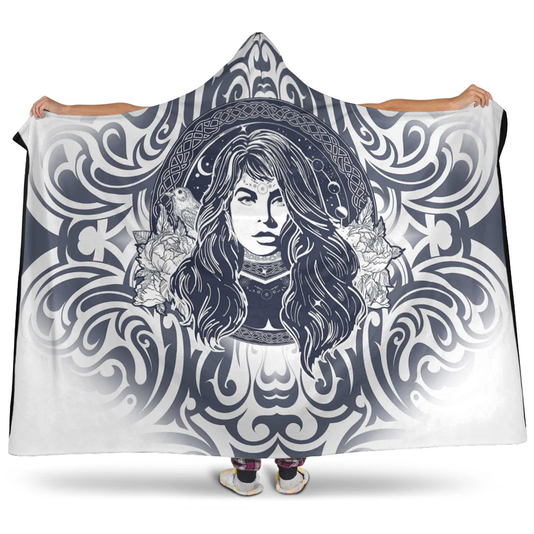 VikingStyle Hooded Blanket - Celtic Wicca Sorceress Blanket A35